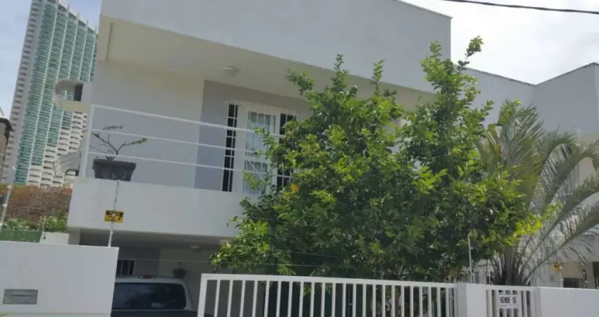Casa com 4 quartos à venda no Ponta Negra, Natal 