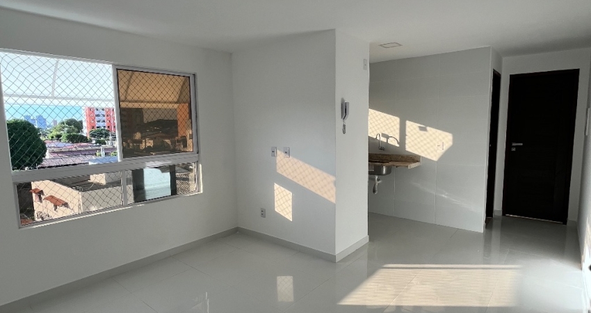 Amplo e novo flat em Ponta Negra!!!!