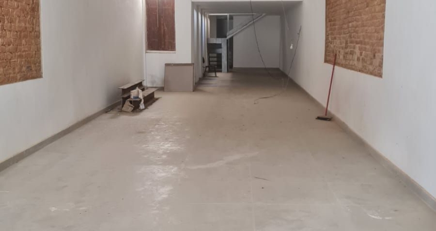 Lojão de 300m² na 28 Boulevard Setembro - Vila Isabel.