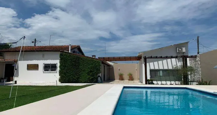 Casa no Porto Novo com 03 dormitórios à venda por R$ 890.000  - Caraguatatuba/SP