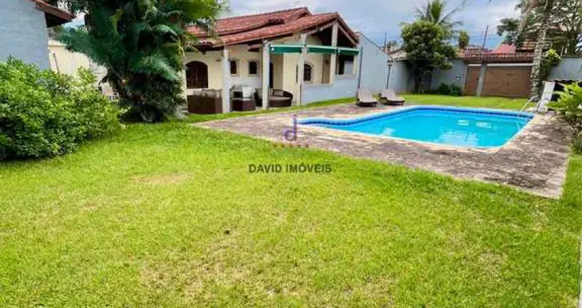 Casa à Venda no Jardim Aruan - Caraguatatuba/SP