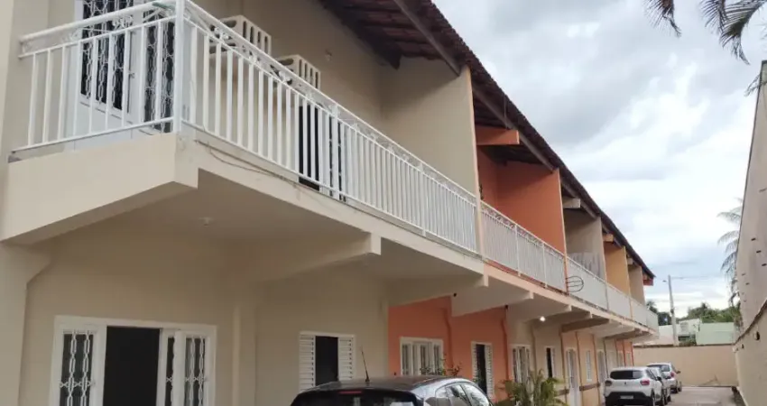 Lindo Condomínio de 6 sobrados