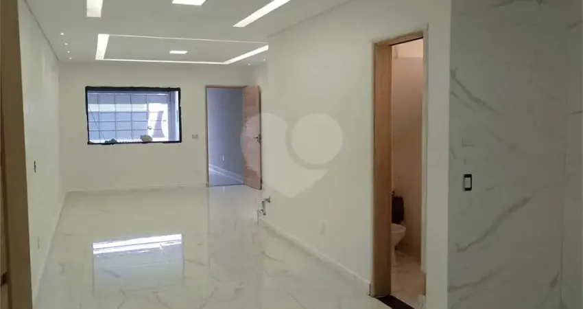 Casa com 3 quartos à venda na Rua Breno Bardi, Penha, São Paulo