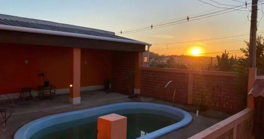 Casa com 3 quartos à venda na Avenida Tiradentes, 970, Aparecida, Alvorada