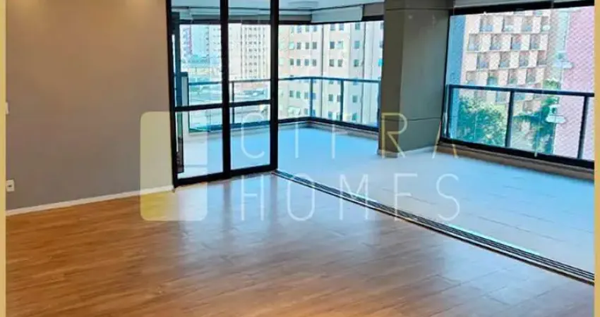 Apartamento à venda, impecável, com 4 dormitórios (3 suítes), 3 vagas, em Moema