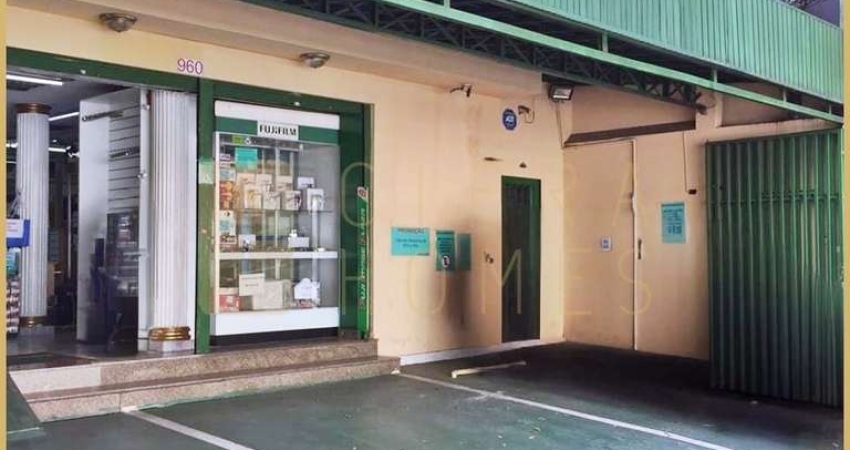 Loja comercial para locação, 301 m², 3 vagas de frente, ótima localização, Moema