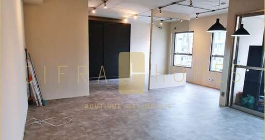 Apartamento à venda, com 54 m², 1 quarto, 1 vaga, lazer completo, na Bela Vista