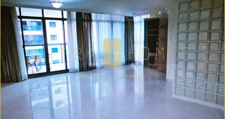 Apartamento com 3 dormitórios, 2 suítes com hidro, varanda e 3 vagas no Paraíso