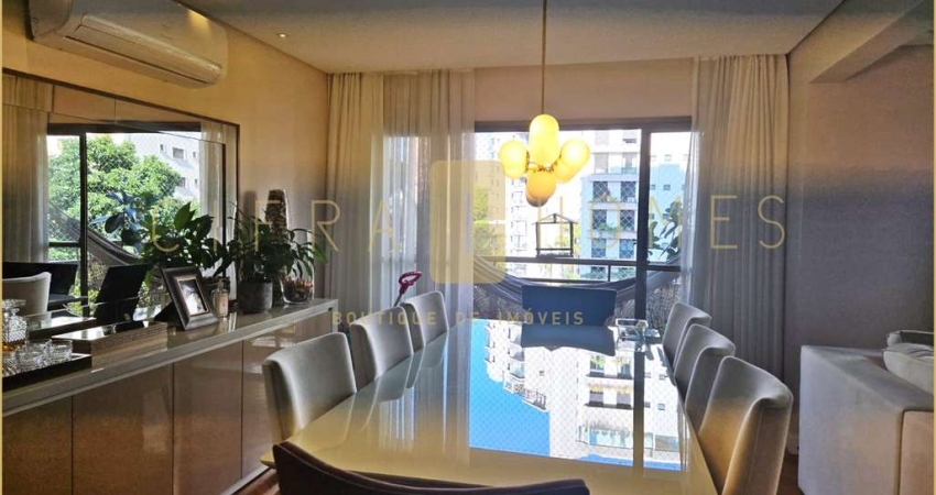 Apartamento à venda, mobiliado e reformado, 105 m², 2 suítes, 2 vagas, em Moema