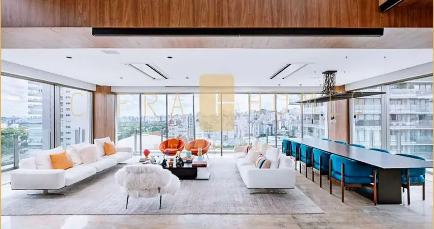 Cobertura Duplex a Venda, com 672m², 4 suítes, closet e edifício com lazer completo no melhor do Pa