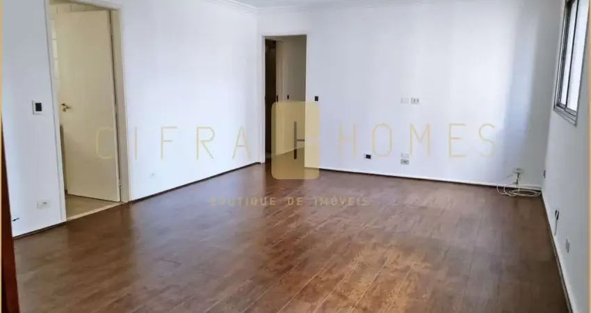 Apartamento à venda em Moema, 105m², 3 dormitórios e suíte em excelente condomínio.
