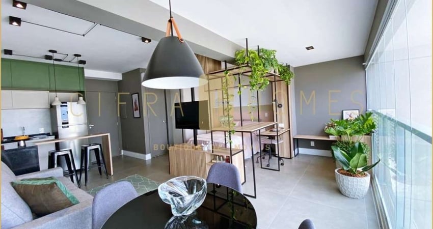 Studio mobiliado, para locação, com  40 m² bem distribuídos em condomínio completo no melhor de SP