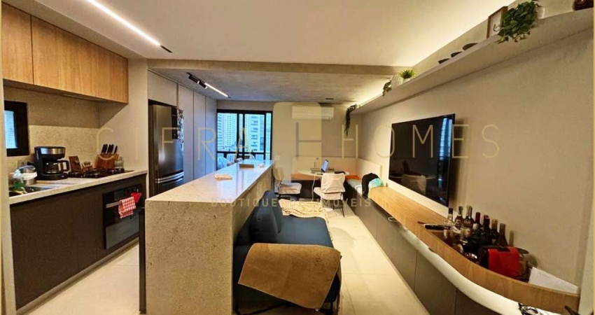 Apartamento à venda, duplex, reformado, com 60 m², 2 quartos, 1 vaga, em Moema