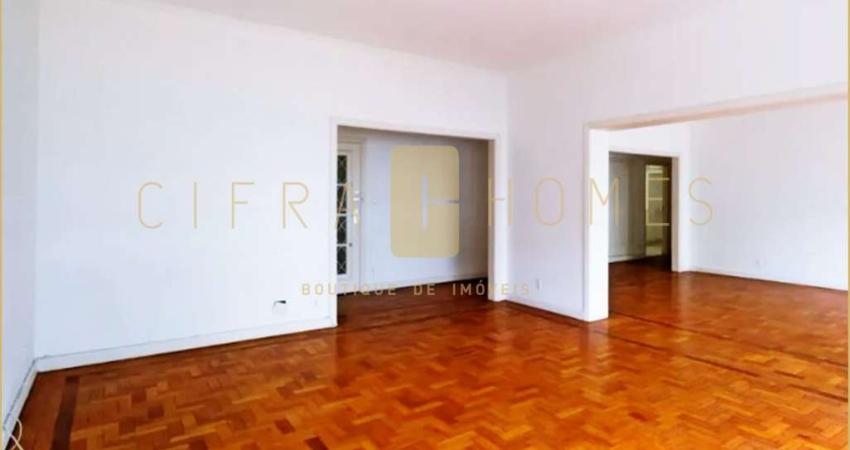 Apartamento de 217m² para locação, 3 suítes, com excelente planta em uma das localizações mais proc