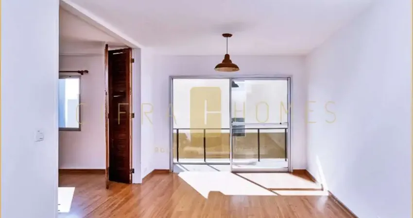 Apartamento de 43m² com dormitório, varanda e vaga de garagem próximo à avenida paulista