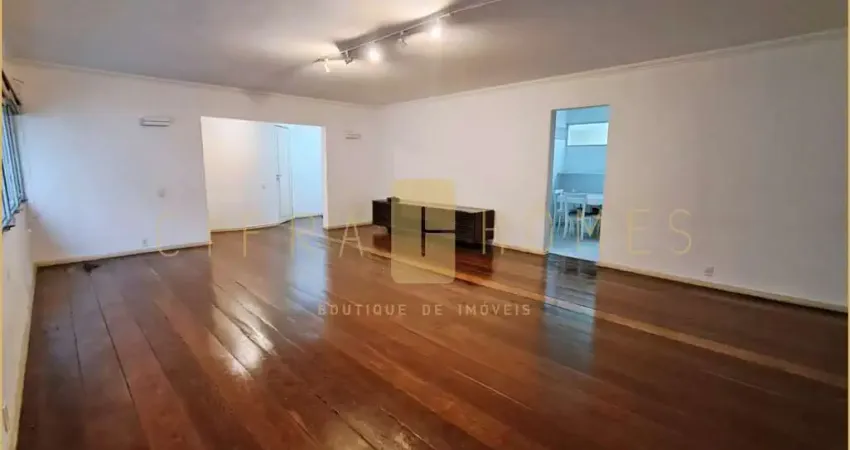 Apartamento de 170m² com três dormitórios, suíte e uma vaga em região valorizada dos jardins
