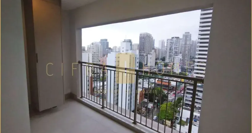Apartamento de 60m², primeira locação, com suíte, sacada e vaga em área residencial bem servida de comércio e mobilidade