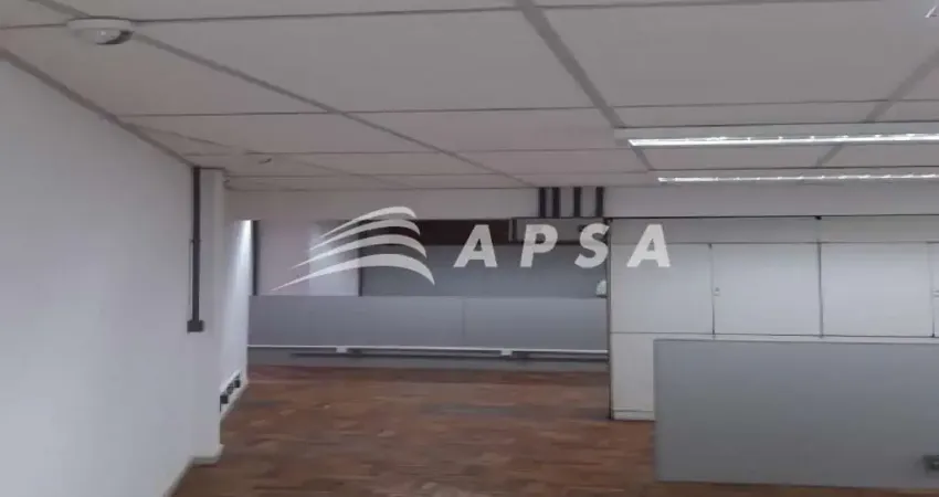 Sala comercial, uma com 96m², dois banheiros e uma copa, portaria 24 horas, roleta eletrônica e seis