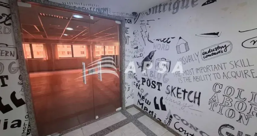 EXCELENTE CONJUNTO DE ANDARES COMERCIAS LOCALIZADO NO CENTRO DO RIO, COM 455M². PRIMEIRO ANDAR SENDO