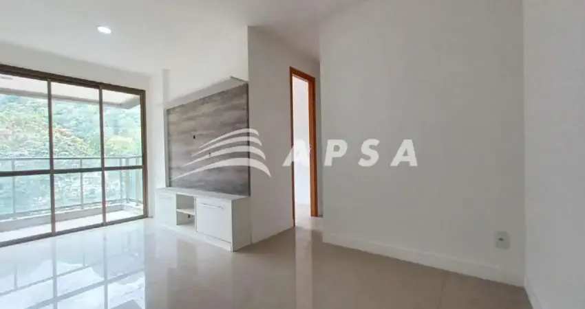 Excelente apartamento localizado em freguesia de jacarepaguá, 79m², sala ampla em   dois ambientes,