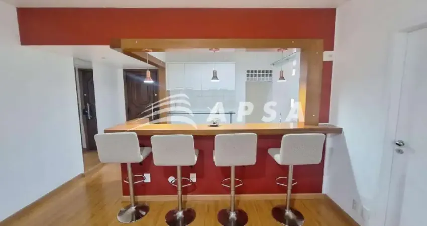 Parte nobre e cobiçada- ótimo apartamento, andar alto com vista livre para floresta da tijuca. sala,