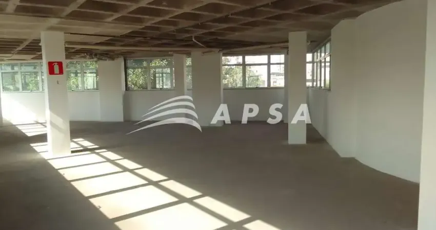 EXCELENTE SALA COMERCIAL COM 256,69M², DISPONÍVEL PARA LOCAÇÃO IMEDIATA PRÓXIMO AO BANCO INTER. POSS