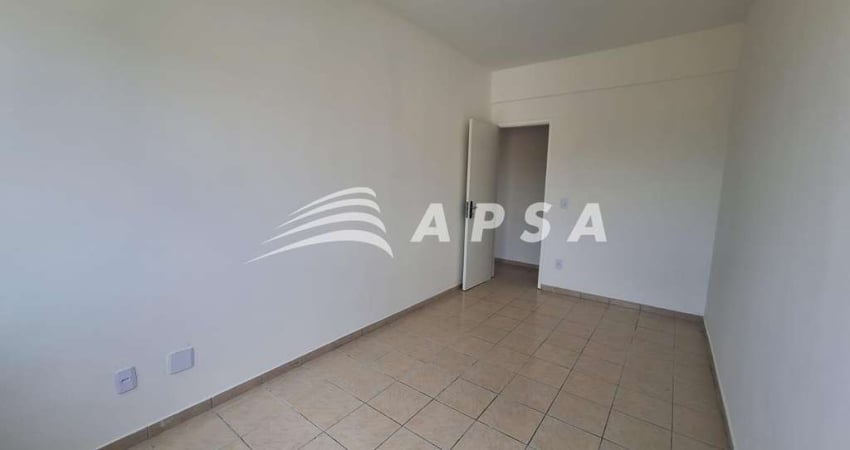 APARTAMENTO DOIS QUARTOS PRAÇA SECA. ESTE APARTAMENTO RECÉM REFORMADO É A OPORTUNIDADE QUE VOCÊ ESPE