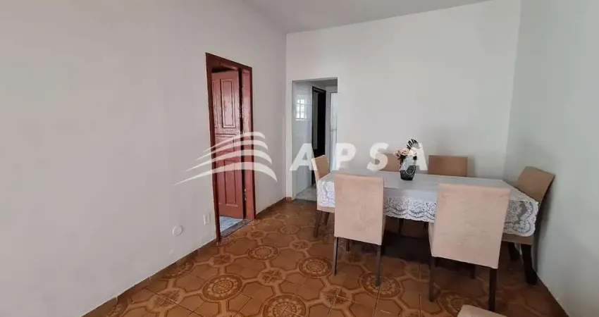 APRESENTAMOS ESTA CHARMOSA CASA EM VILA, UM VERDADEIRO REFÚGIO COM SEGURANÇA PARA SUA FAMÍLIA. COM D