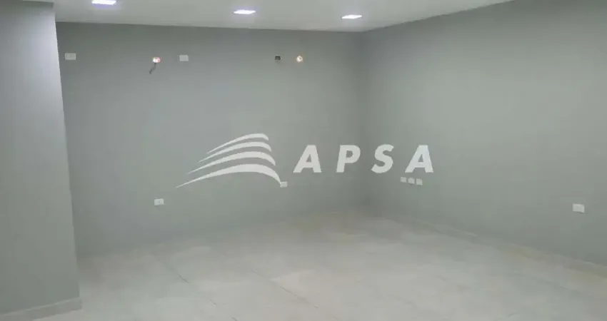 EXCELENTE SALA COMERCIAL CONTENDO  1BANHEIRO SOCIAL,  COM 1 GARAGEM COBERTA, 42 METROS QUADRADOS, LO