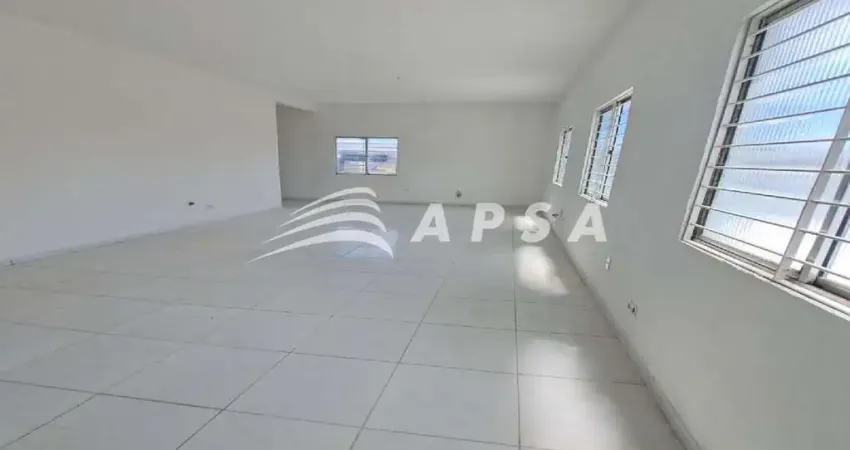 EXCELENTE SALA COMERCIAL  CONTENDO, 1BANHEIRO, 38 METROS QUADRADOS, LOCALIZADA EM CANDEIAS, PARA SEU