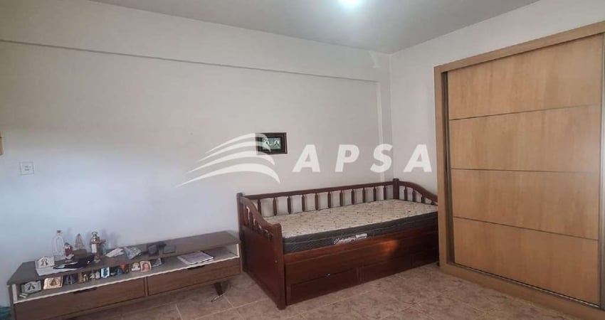 APARTAMENTO NA GLÓRIA, UM LAR QUE CARREGA O CHARME DA VIDA PRÁTICA E BEM LOCALIZADA. ESSE CONJUGADO