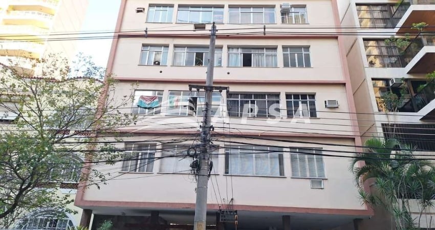 EXCELENTE APARTAMENTO DE 55 M², DE FRENTE, COM ÓTIMA ILUMINAÇÃO NATURAL E VENTILAÇÃO. POSSUI SALA AM