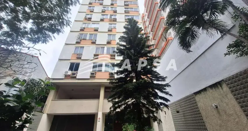 EXCELENTE APARTAMENTO DE 91M² EM RUA TRANQUILA, SALA AMPLA, 3 QUARTOS SENDO 1 SUITE, ARMÁRIOS EMBUTI