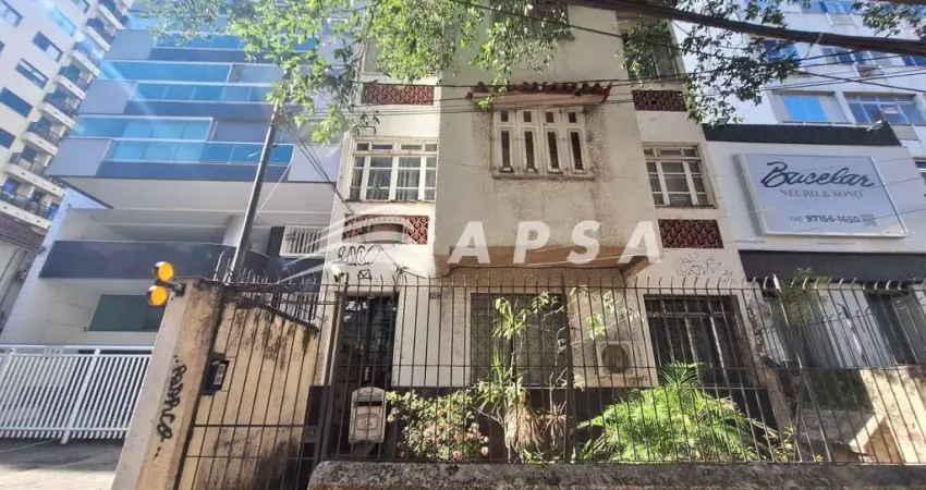 ÓTIMO APARTAMENTO LOCALIZADO NA RUA SÃO FRANCISCO XAVIER ESQUINA COM MARIZ E BARROS, DE FUNDOS, SILE