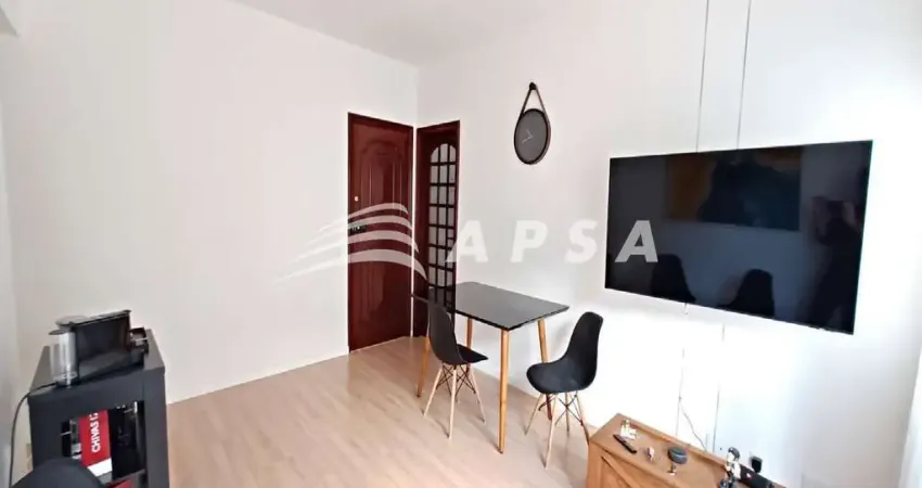 APARTAMENTO DOIS QUARTOS AMPLOS E COM ARMARIOS PLANEJADOS, SALA COM ESPAÇO PARA DOIS AMBIENTES, CONE