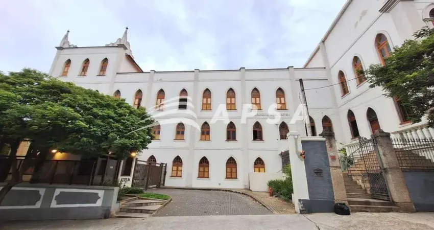ÓTIMA LOCALIZAÇÃO, PRÓXIMO À PRAÇA SAENZ PEÑA, COMÉRCIO, CONDUÇÃO, METRÔ. MORE NUM VERDADEIRO RESORT