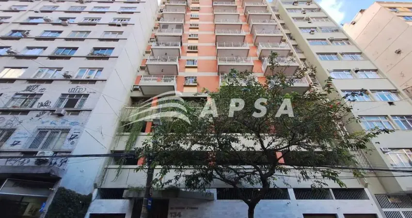ÓTIMO APARTAMENTO DE 53M² COM SALA, QUARTO COZINHA BANHEIRO E DEPENDÊNCIA DE EMPREGADA COMPLETA. EXC