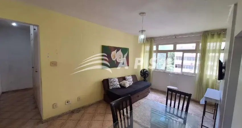 Em pleno coração de ipanema, este charmoso apartamento de 75m² é um verdadeiro refúgio urbano. com d