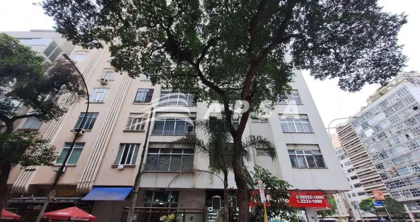 Excelente apartamento de 104m², de frente, reformado, divido em: sala ampla, 2 quartos, banheiro soc