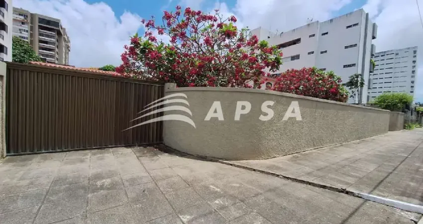 Excelente casa comercial no farol – espaço amplo e versátil para o seu negócio! se você procura um i