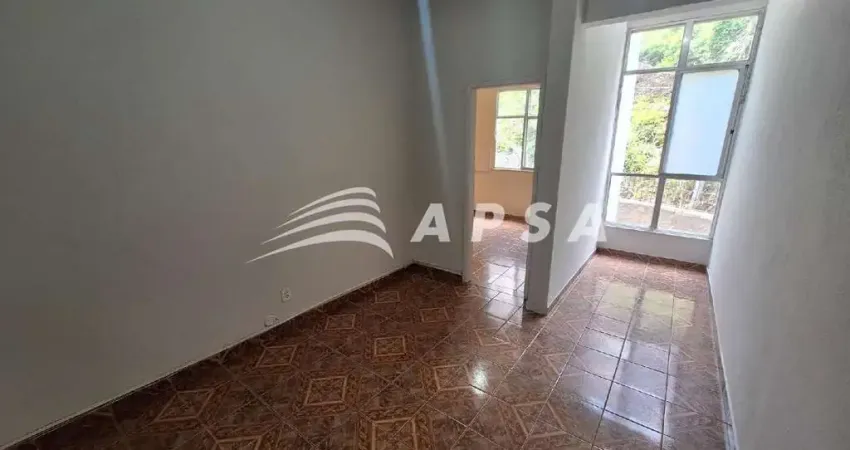 Imagine acordar com a brisa suave de copacabana entrando pelas janelas amplas deste charmoso apartam