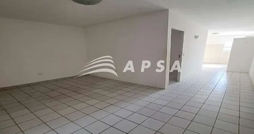 Excelente flat, contendo 1 quarto, 1banheiro, flat possui 3 cômodos, localizado na encruzilhada, i