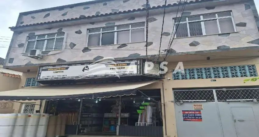 Venha se encantar em essa maravilhosa casa em bonsucesso oportunidade única para quem busca espaço,