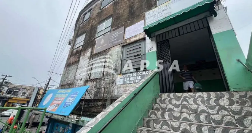 Sala comercial em são caetano   imóvel vazio com 36m² no térreo, composto por sala e banheiro indivi