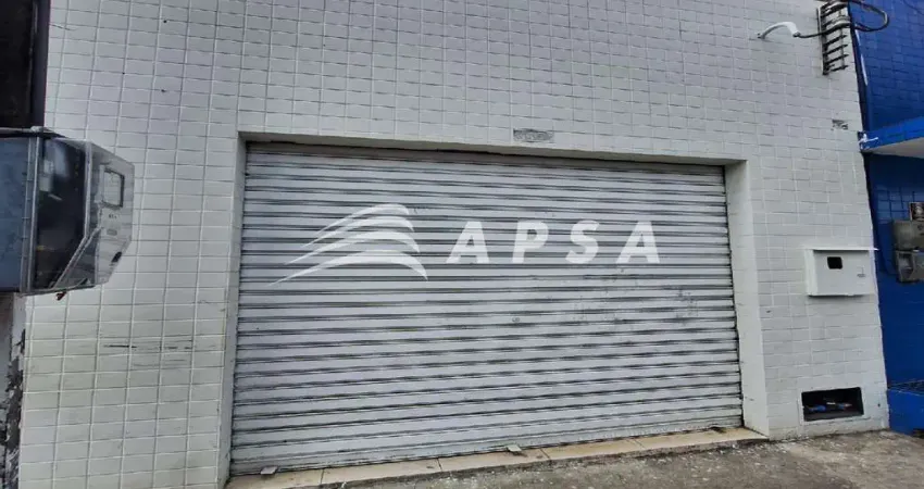 Ótimo ponto comercial em rua estratégica e bem movimentada, próximo a ponto de ônibus, faculdade, re