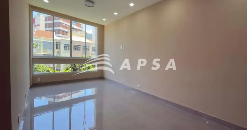 Apartamento reformadíssimo no leblon, 104m, andar alto, vista livre, arejado, composto por: ampla