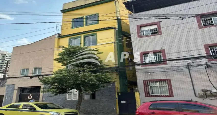 Oportunidade única! essa charmosa cobertura na praça da bandeira, coladinha à tijuca, oferece 112m²