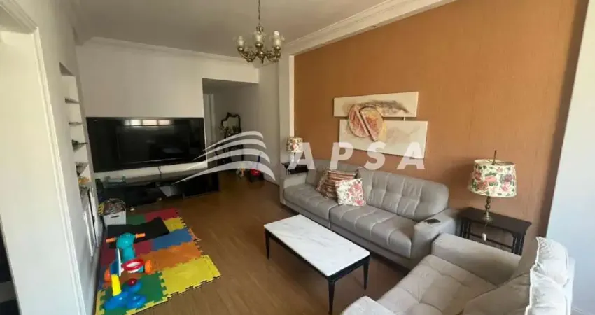 No coração de copacabana, na charmosa rua leopoldo miguez, um apartamento de 125m² guarda histórias