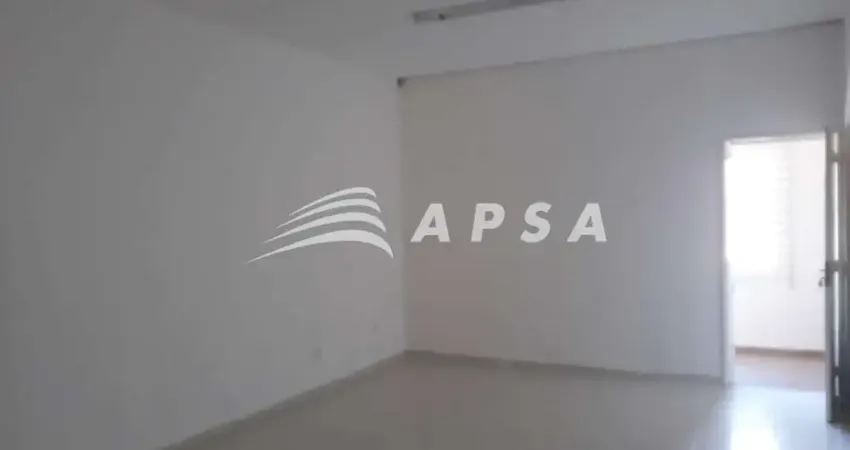 Excelente flat contendo 1banheiro social,  com 1 garagem coberta, 38 metros quadrados, localizada em