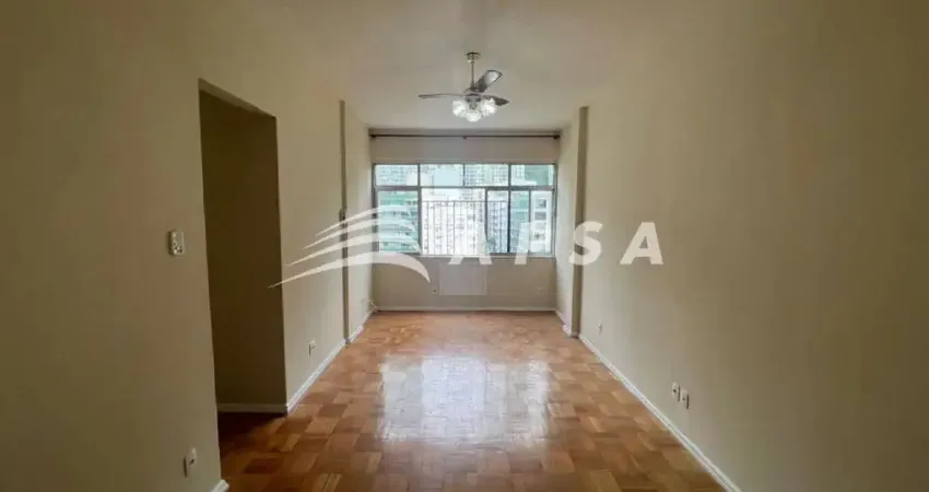 Num dos endereços mais desejados de copacabana, na barata ribeiro 181, encontra-se um apartamento de